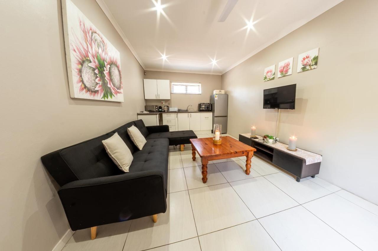 Faraway Lodge Westville 外观 照片